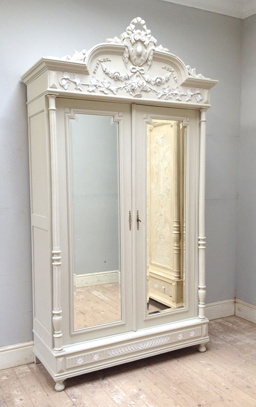 FRENCH ANTIQUE ARMOIRE
